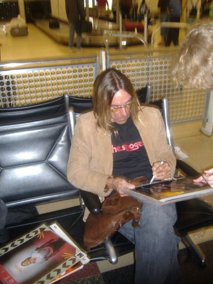 Iggy Pop Signed "Live & Wild" Custom Gibson Epiphone Graphics Guitar