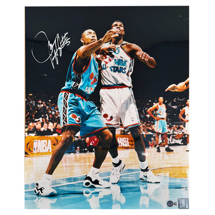 Juwan Howard Signed NBA All-Star Pose 1 Basketball 16x20 Photo (Beckett)