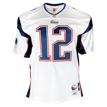 Tom Brady Signed New England Mitchell & Ness White 2000 Authentic Football Jersey (Fanatics XD21609520)