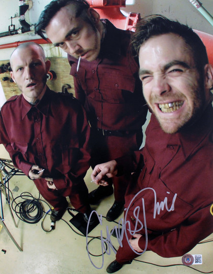 Chris Pine Smokin' Aces Authentic Signed 11x14 Photo BAS #BB22918