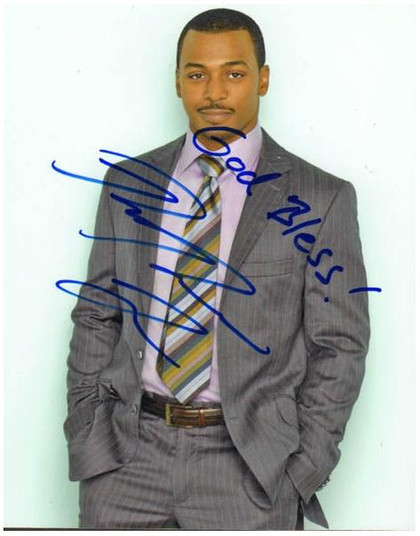 Ronreaco Lee Signed Autographed 8x10 Suited Photo