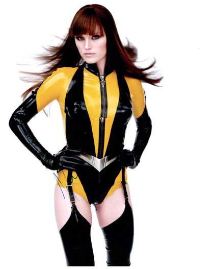 Watchmen Malin Akerman Signed Autographed 8x10 Photo Hot Sexy