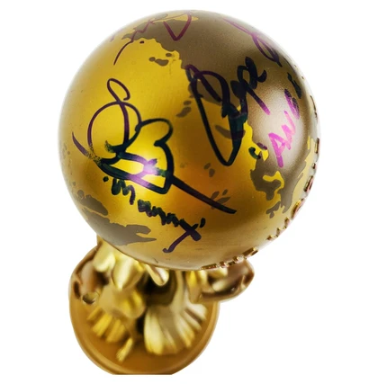 Scarface Cast Al Pacino Plus Autographed Official World Is Yours Statue ACOA