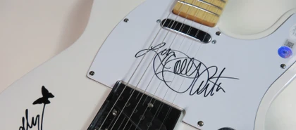 Dolly Parton Signed Electric Guitar BAS JSA