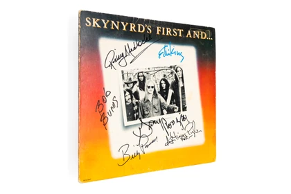 Lynyrd Skynyrd Signed "Skynyrd's First And...Last" LP Cover JSA