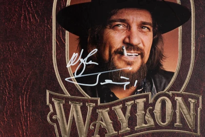 Waylon Jennings and Willie Nelson Signed "Waylon Greatest Hits" LP Cover JSA