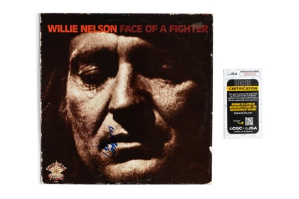 Willie Nelson Signed "Face Of A Fighter" LP Cover JSA