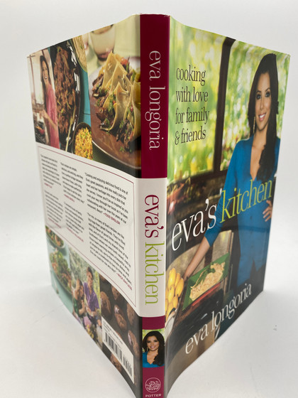 Eva's Kitchen: Cooking with Love for Family and Friends