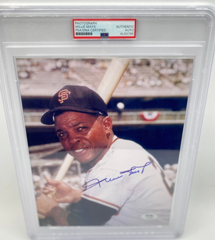 WILLIE MAYS SIGNED 8x10 PHOTO 