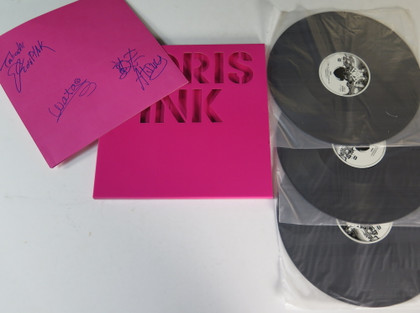 Pink (Deluxe Edition)