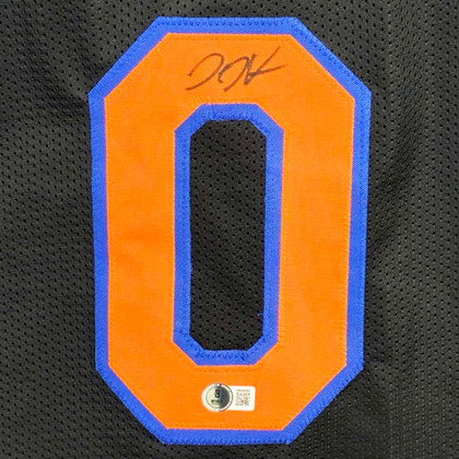 Donte DiVincenzo Signed New York Black Basketball Jersey (Beckett)