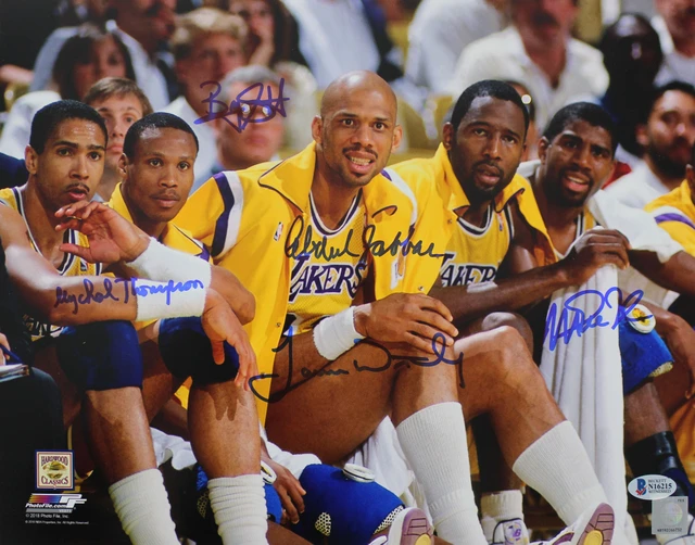 Lakers Shaquille O'Neal Signed 8x10 Vertical Purple Jersey w/ Kobe