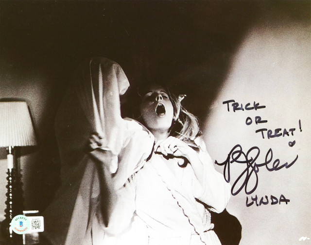 Jamie Lee Curtis Halloween Authentic Signed 11x14 Vertical Photo
