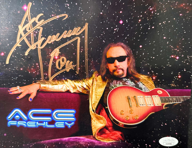 Overpass Graffiti Signed CD