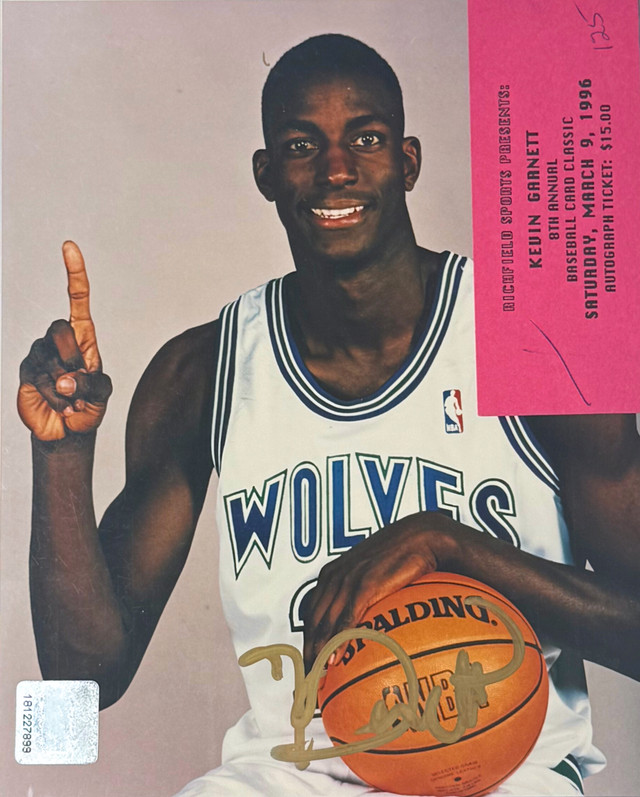 Timberwolves Kevin Garnett Signed Photo and Event Ticket Timberwolves Kevin Garnett Signed Photo and Event Ticket