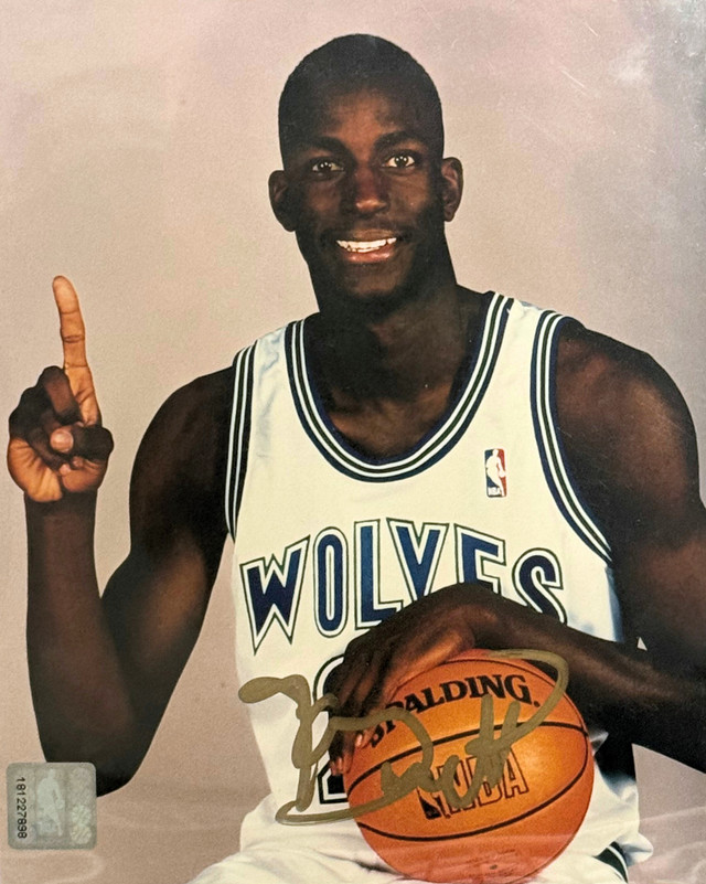 Timberwolves Kevin Garnett Signed Photo and Ticket Timberwolves Kevin Garnett Signed Photo and Ticket