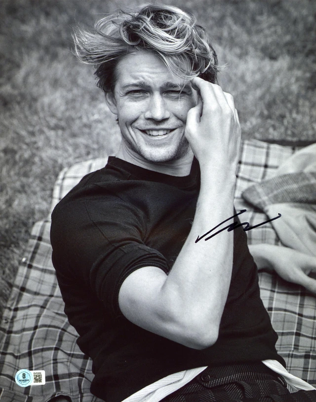 セール中…サム・ヒューアン直筆サイン入り大型写真…Sam Heughan Sam