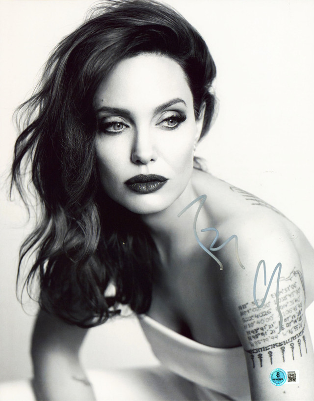 Angelina Jolie Mr. & Mrs. Smith Authentic Signed 16x20 Photo PSA