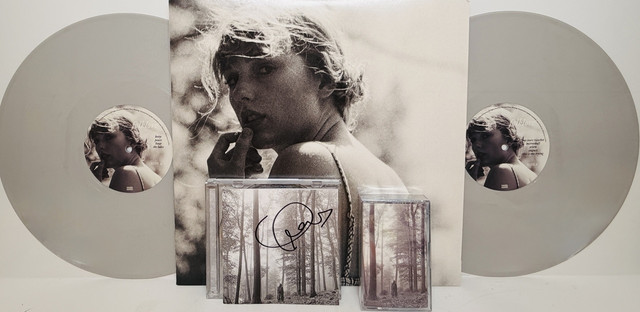TAYLOR SWIFT – The Tortured Poets Department (The Manuscript