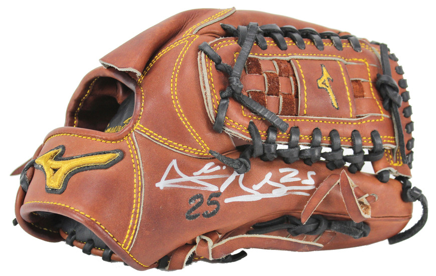 D-Backs Archie Bradley Authentic Signed Game Used Mizuno Pro Glove