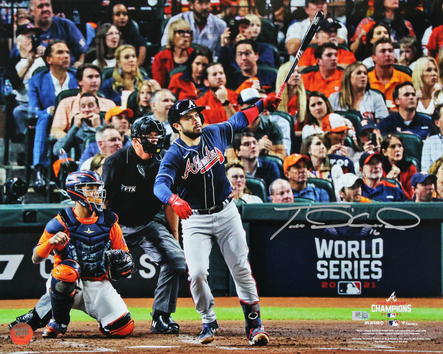 Braves Travis D'Arnaud Authentic Signed 16x20 Horizontal Photo