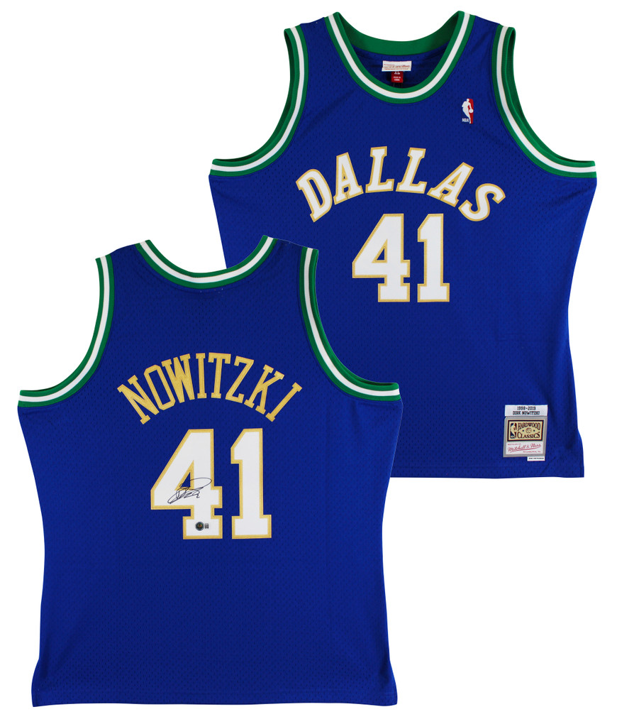 Mavericks Dirk Nowitzki Signed Blue M&N 98-19 HWC Swingman