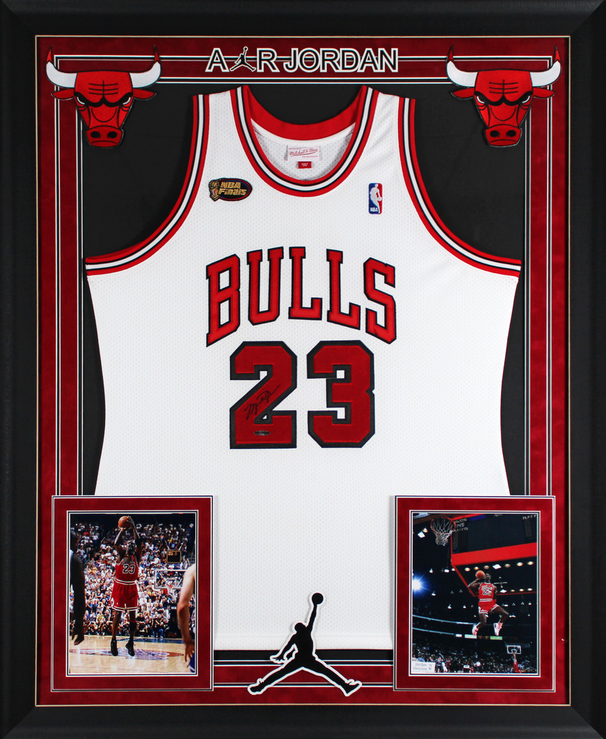 Bulls Michael Jordan Signed 97-98 White Nike HWC Authentic Framed