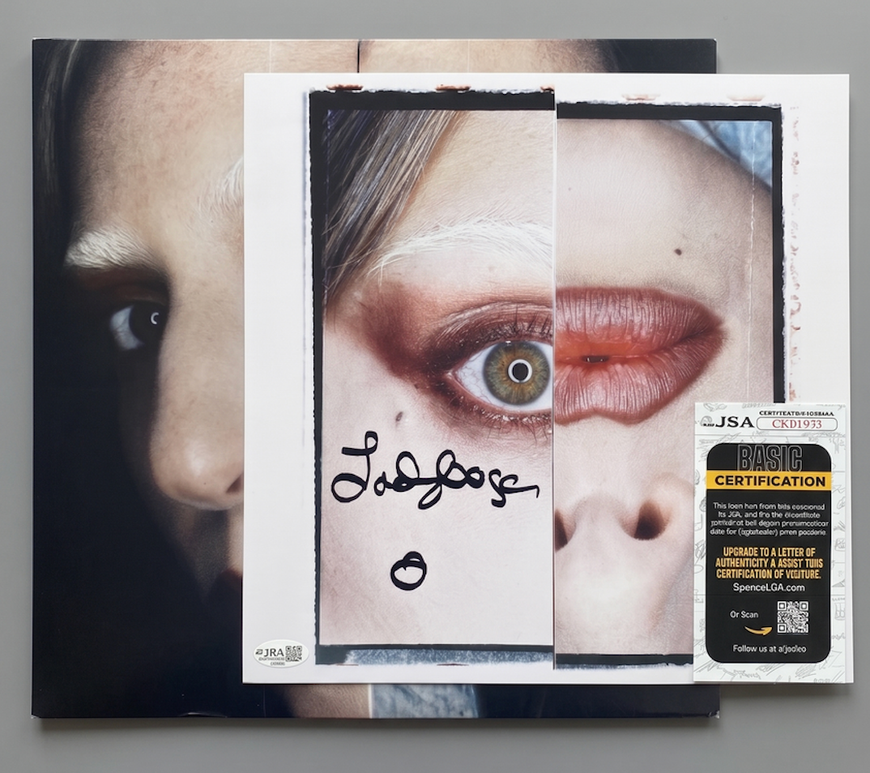 マ*ン様 Lady Gaga　MAYHEM　直筆サイン入りレコード Lady Gaga Signed MAYHEM Black Vinyl Insert JSA COA