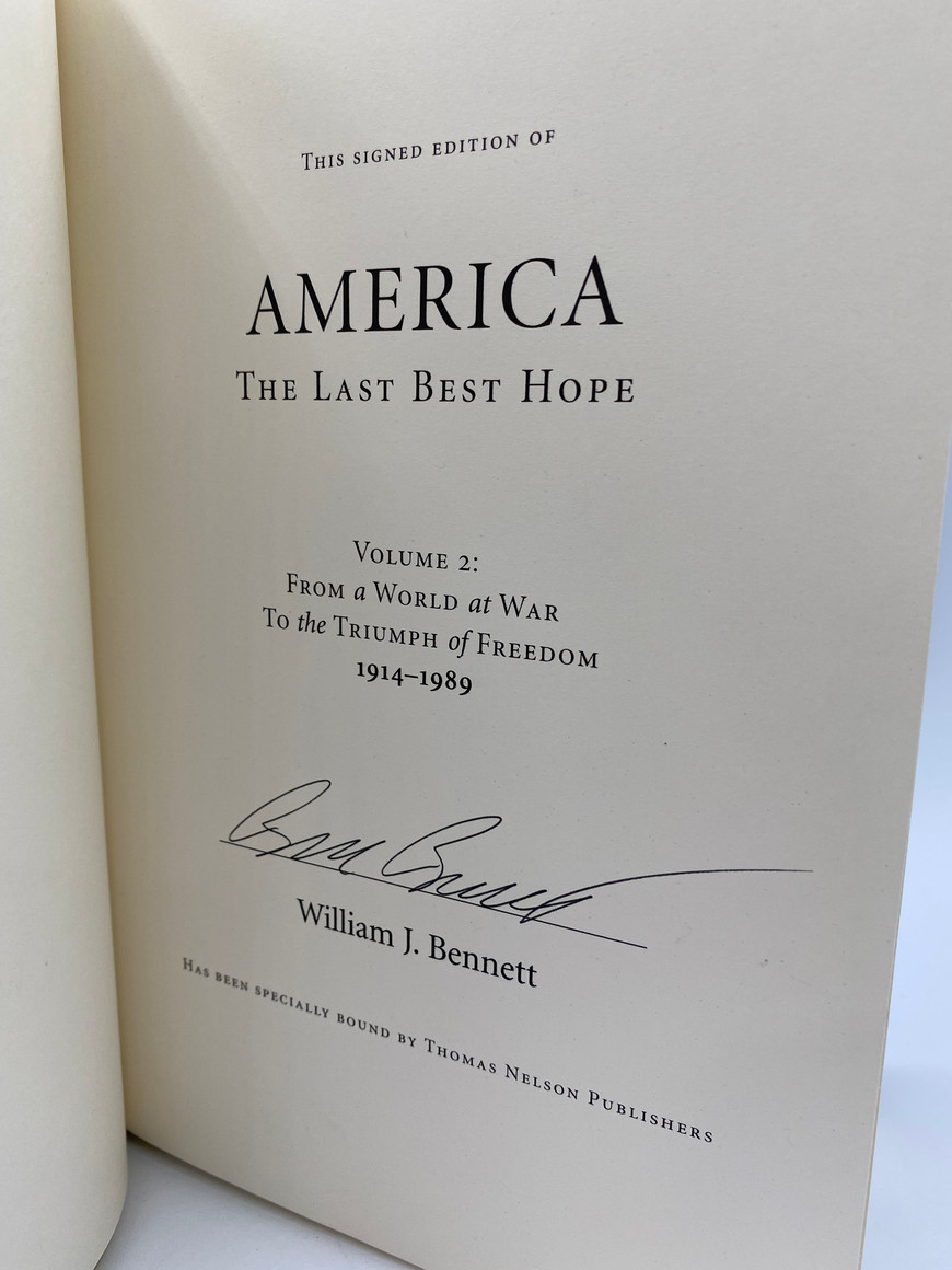 AMERICA William (Signed Book)