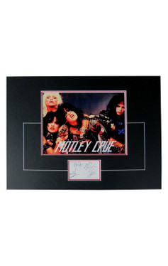 激レア！MOTLEY CRUE メンバー全員サイン入り写真カード Motley Crue Signed Matted Display - Motley Crue (Signed Sheet Music)