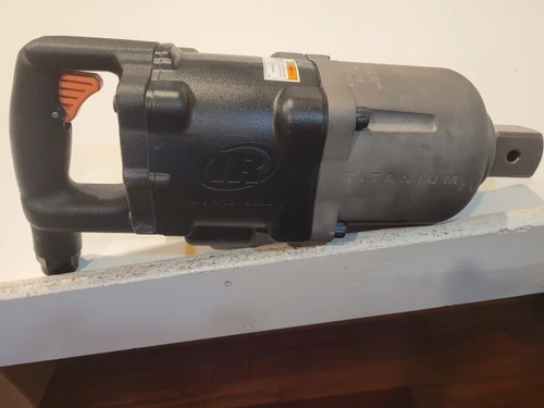 Ingersoll Rand 3955B2Ti Super Duty Air Impact Wrench | 1-1/2" Drive Size | 2750 RPM | 5000 (ft-lbs) Max Torque