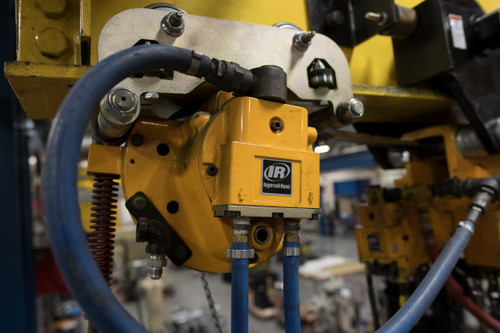Ingersoll Rand HL3000K-2DD20-C16U HLK Series Air Chain Hoist | 3 Ton Capacity | 20 ft Lift | 16 Drop | Steel Snap Hook | Pendent Control