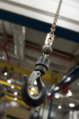 Ingersoll Rand 7756E-1C10-C6 ARO Series Air Chain Hoist | 1/2 Ton Capacity | 10 ft Lift | 6 ft Drop | Steel Snap Hook | Pull Chain Control