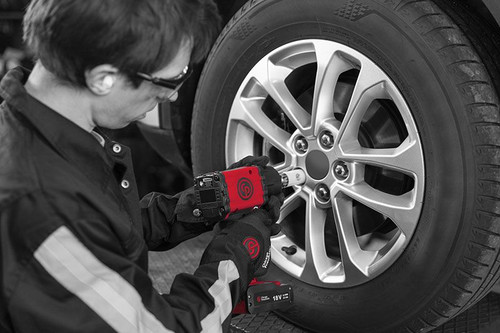 Chicago Pneumatic Cordless Impact Wrench Kit | CP8854 Pack 18V | 1/2" Drive | 774 (ft-lbs) Max Torque