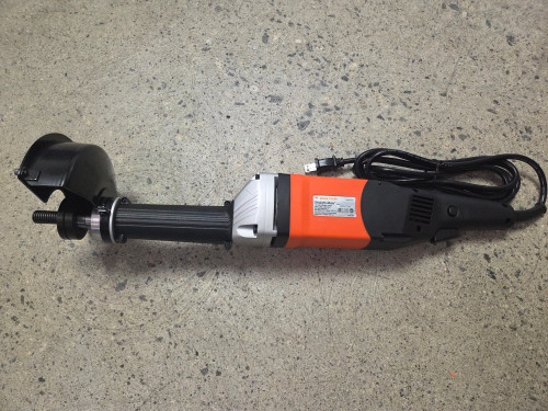 Walter Straight Mate Has a 5/8"-11 Threaded Spindle | 1300 Watts (1.75 HP) | 1,600 - 4,800 RPM Variable Speed | 6" Wheel Guard