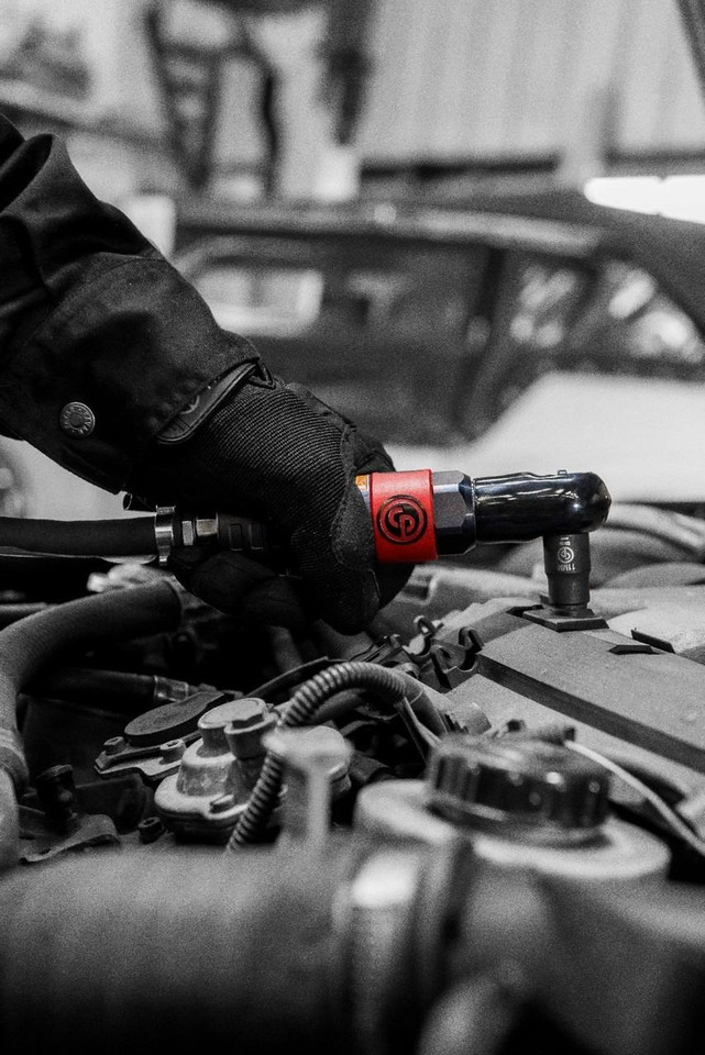 Chicago Pneumatic CP825CT Heavy Duty Air Ratchet Wrench | 3/8" Square Drive | 280 RPM | 18.4 (ft.-lbs.) Max Torque
