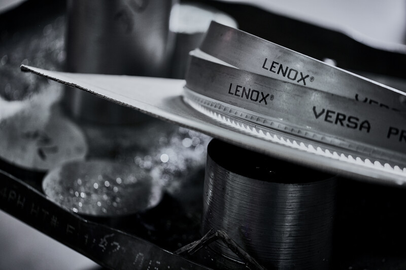 Lenox 2083617 VP Carbide Band Saw Blade | 18' 6" Length | 1-1/4" Width | 0.042" Thickness | 3/4" TPI