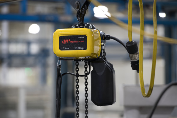 Ingersoll Rand ELK100-1ND100H-15-11-3CF15 ELK Series Electric Chain Hoist | 1 Ton Capacity | 15 ft Lift | 11 ft Drop | Hook Suspension | Pendant Control