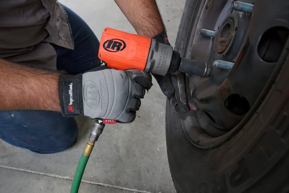Ingersoll Rand Ingersoll Rand DXS2 Air Impact Wrench | 2236QTIMAX-O | 1500 (ft-lbs) Torque | 1/2" Square Drive