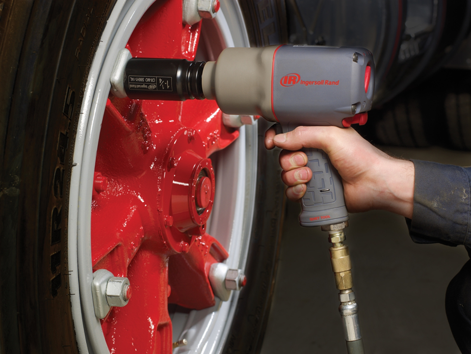 Ingersoll Rand 2155QiMAX Air  Impact Wrench | 1" Drive Size | 7000 RPM | 1350 (ft-lbs) Max Torque