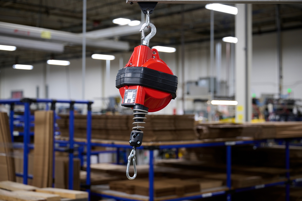 Ingersoll Rand BIDS-7 Intermediate Duty Spring Balancer with Safety Hook | 6.5' Lift | 8.8-15.4 (lbs.) Load Capacity