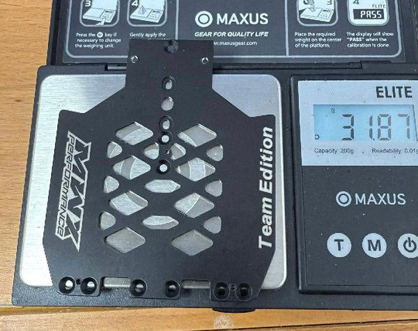 R1 Team Edition steel chassis (R1-TE-38)