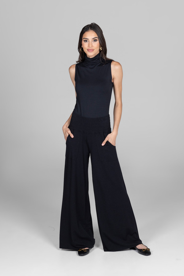Sleeveless Turtleneck with Wide Leg Pants Outfits (2 ideas