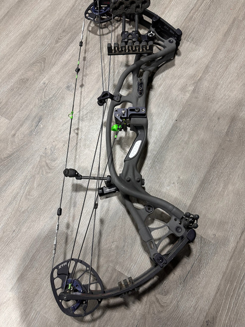 USED Hoyt RX-4  Ultra Bow Raffle