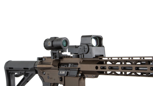 6 Best Red Dot Magnifiers for AR-15s in 2025