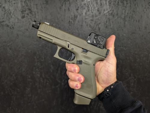 Best Enclosed Emitter Pistol Optics Reviewed: All Budgets