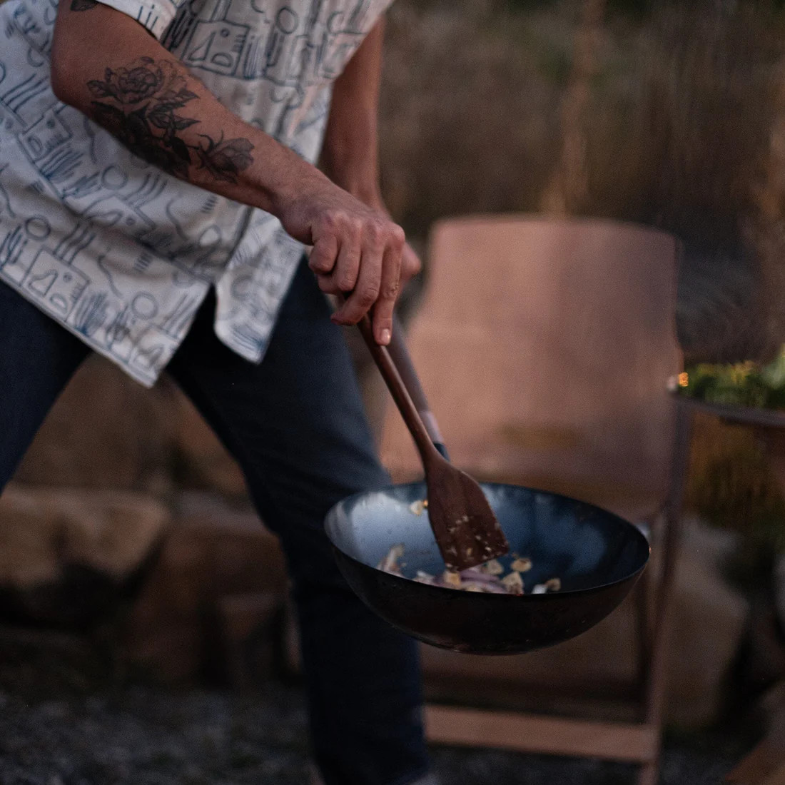 Rainy Bushcraft camp cooking with a Wok 