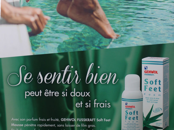 Soft Feet Foam Poster - French - 16.50 W x 23.25 H