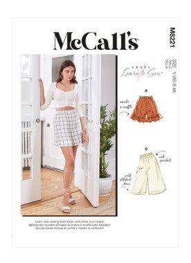 McCall's M8221 (Digital) | Misses' Shorts | Front of Envelope