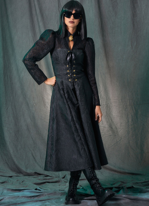 S9813 | Misses' and Women's Costumes | Simplicity
